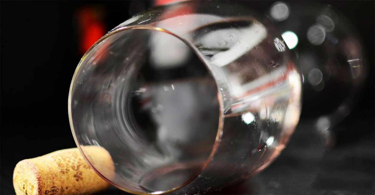 Signs of a man drinking